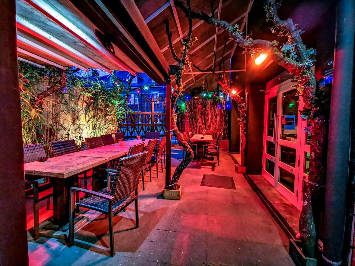 Ox Hotel, Bar, & Grill พูล ภายนอก รูปภาพ