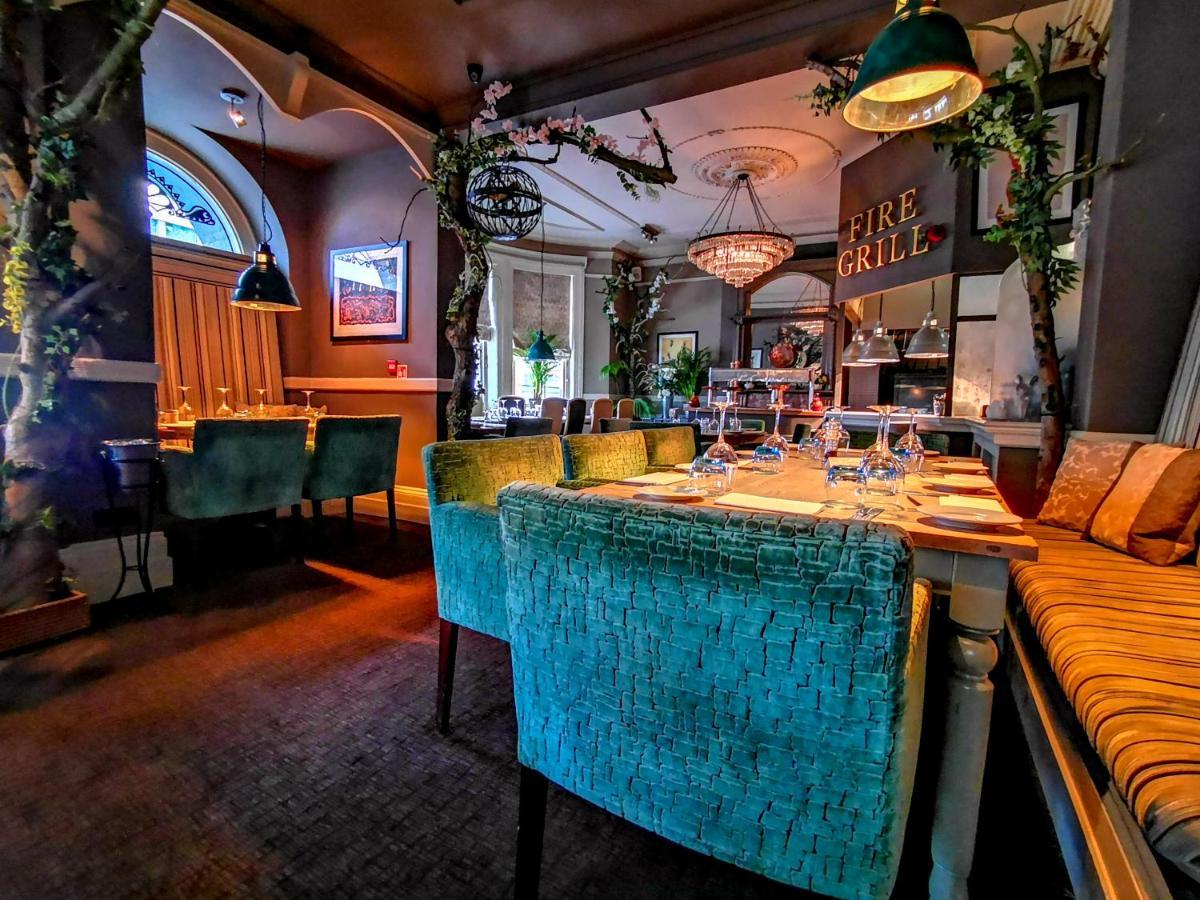 Ox Hotel, Bar, & Grill พูล ภายนอก รูปภาพ