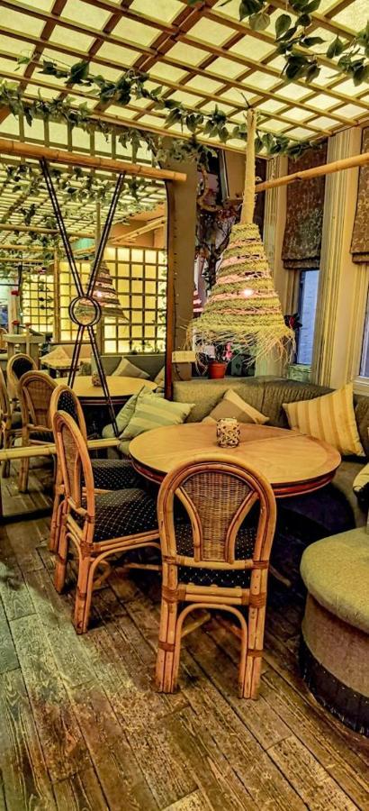Ox Hotel, Bar, & Grill พูล ภายนอก รูปภาพ