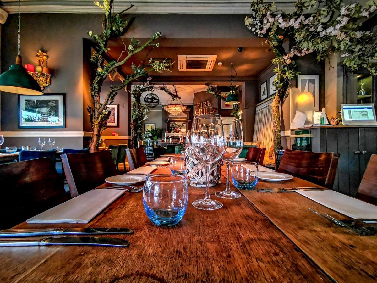 Ox Hotel, Bar, & Grill พูล ภายนอก รูปภาพ